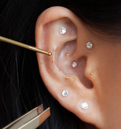AURIC STUDS PREMIUM - PEARL & CRYSTAL