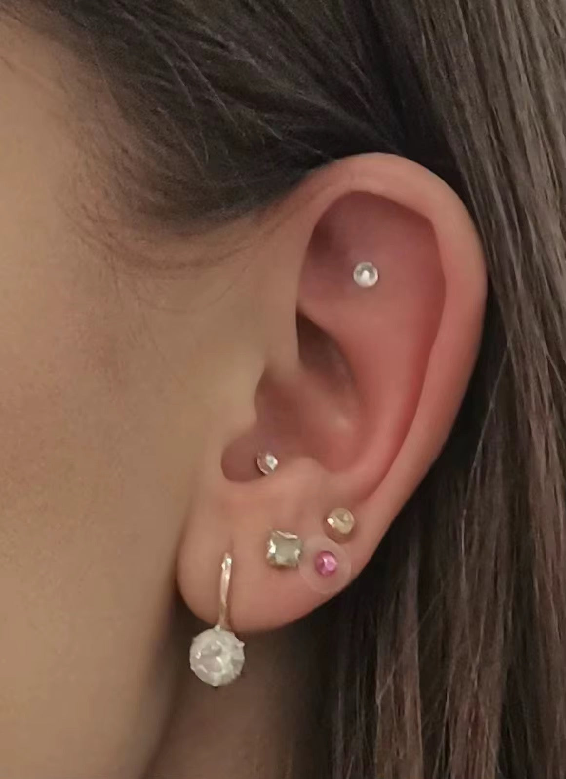 AURIC STUDS PREMIUM - PEARL & CRYSTAL